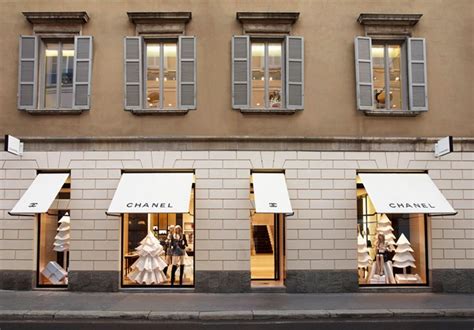 chanel store milan opening hours|Boutique CHANEL milano .